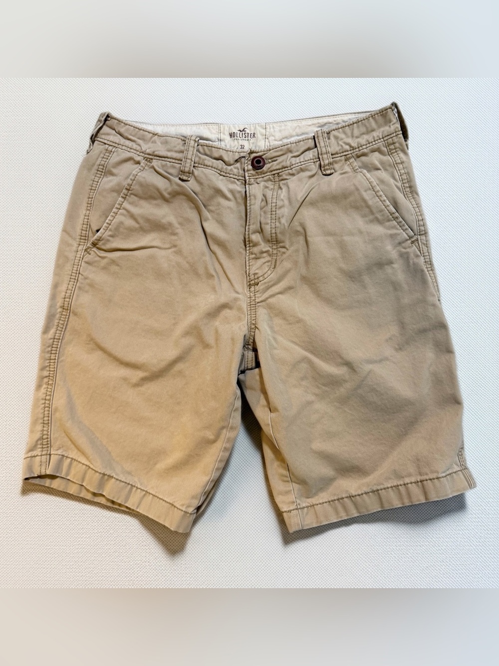 Hollister California Mens Epic Flex Classic Fit Flat Front Chino Khaki Shorts 32